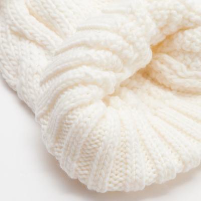 Шапка женская с помпоном "Кеми", размер 54-56, цвет белый