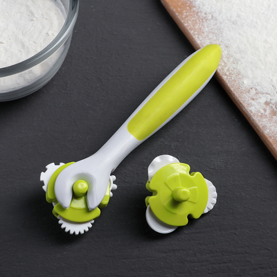 Валик для нарезки теста Доляна «Помощник», насадка 1 шт., 16.5×5.5×2.5 см, цвет МИКС