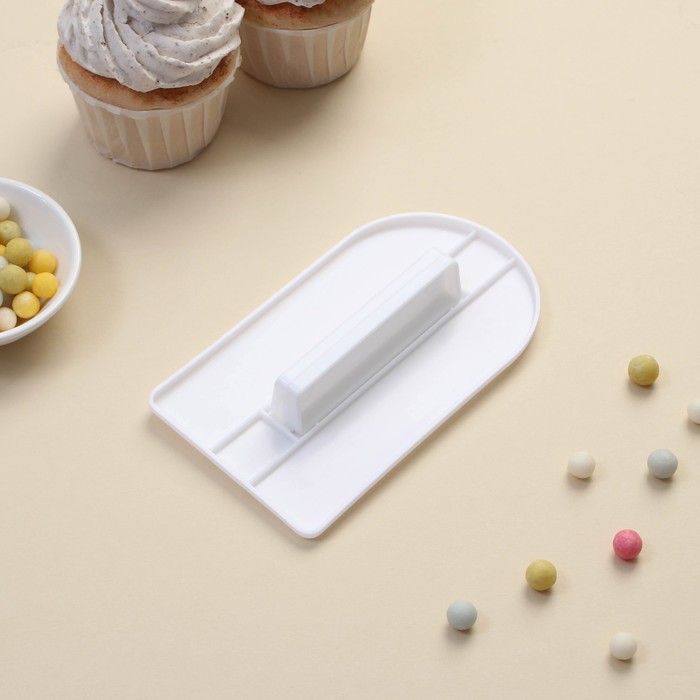 Шпатель кондитерский KONFINETTA, 15×8×2.5 см, с ручкой, белый - Фото 1