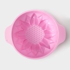 Форма для выпечки Доляна «Подсолнух», силикон, 15.3×13 см, с ручками, розовая - Фото 4