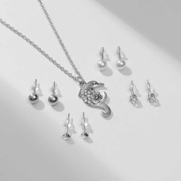 Гарнитур 5 предметов: 4 пары пусет, кулон «Дельфинчик», цвет белый в серебре, 45 см - Фото 1