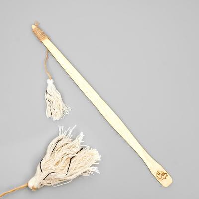 Дразнилка на деревянной ручке с кисточкой, 35 см