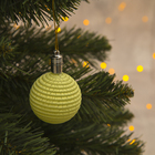 Игрушка световая "Елочный шар ребристый" (батарейки в комплекте) 5 см, 1 LED, RGB, САЛАТОВЫЙ - Фото 2