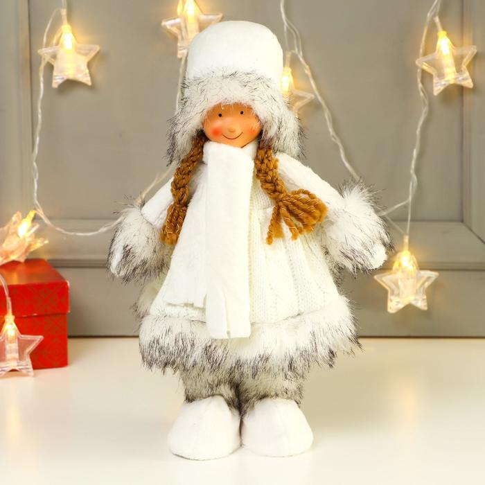 Кукла интерьерная "Девочка в вязаном платье и белом шарфике" 31 см - фото 1906871451
