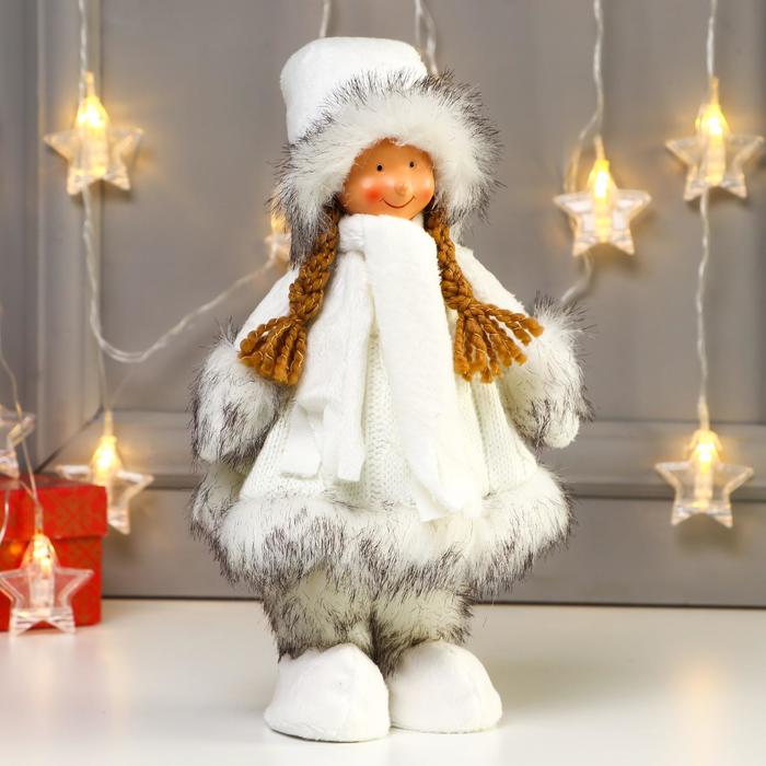 Кукла интерьерная "Девочка в вязаном платье и белом шарфике" 31 см - фото 1906871452