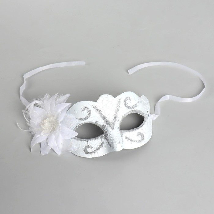 Карнавальная маска с узором, с цветком, цвет белый - Фото 1