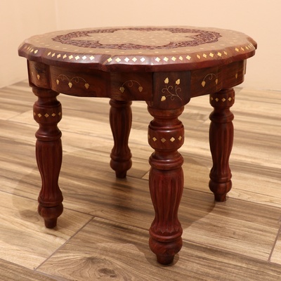 Стол резной "Медуза" дерево 44х44х38 см