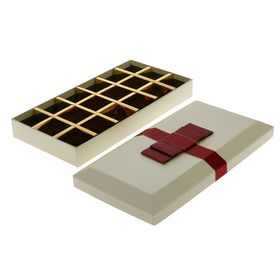 Коробка подарочная под 18 конфет, 26×13×4 см