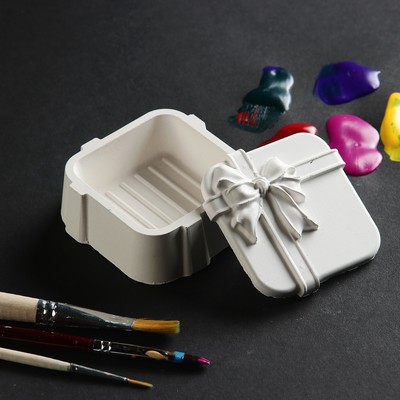 Шкатулка с крышкой для росписи гипс «Фигурка с бантом», 7.5×7.5×3 см