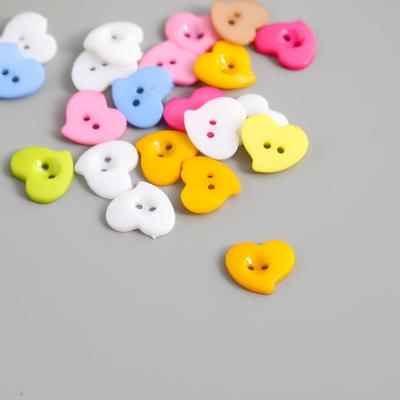 Декоративные пуговицы набор 20 шт. «Арт Узор. Изогнутое сердце», пластик, 1.5×1.5 см, МИКС