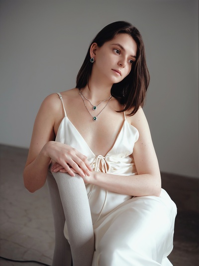 Набор 2 предмета: серьги, колье «Жаклин» дуэт, капля, цвет бело-изумрудный в серебре, 45см