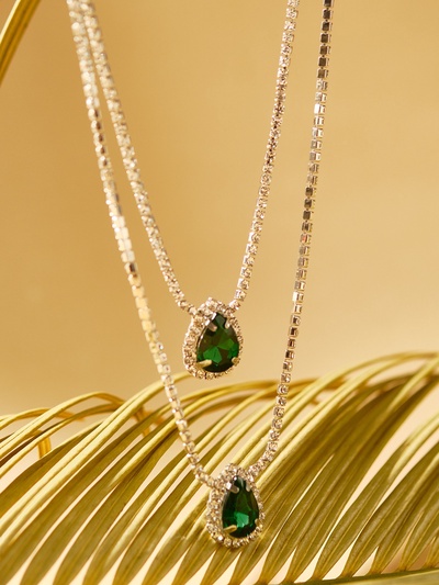 Набор 2 предмета: серьги, колье «Жаклин» дуэт, капля, цвет бело-изумрудный в серебре, 45см