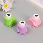 Дырокол фигурный "Сердечко" d=1 см 3х2,5х3 см МИКС - Фото 1