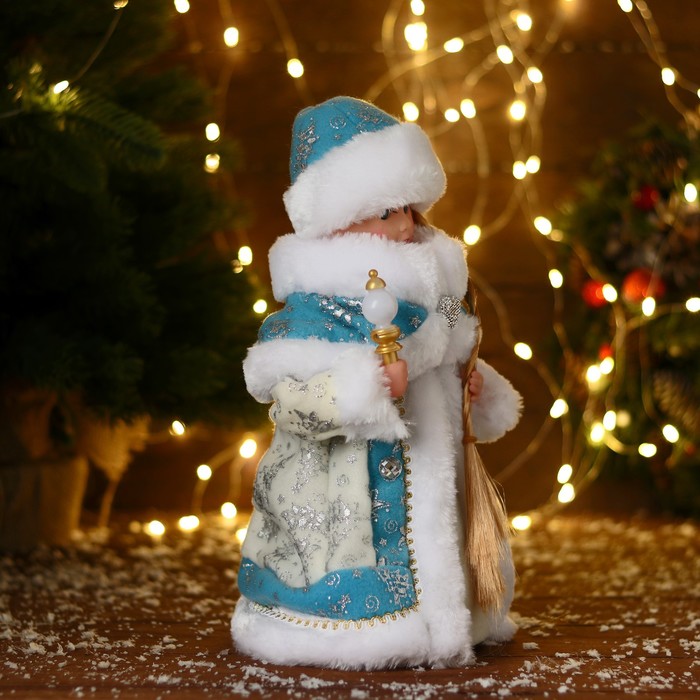 Снегурочка "Голубая шубка" двигается, 28 см - фото 1892183491