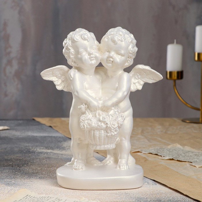 Статуэтка "Пара ангелов с корзиной цветов", перламутровая, 26 см - Фото 1