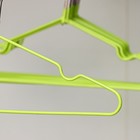 Плечики для одежды детские с антискользящим покрытием, размер 30-34, цвет зелёный - Фото 3