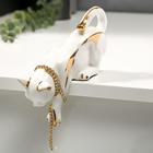 Фигурка настольная керамика «Кошка бело-золотистая с цепочкой из страз», на полку, стол, 8.5×5.5×17 см - Фото 2