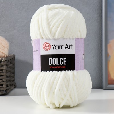 Плюшевая пряжа для вязания спицами, крючком YarnArt, Dolce, 100% микрополиэстер, 120 м/100 г, (745 молочный) МИКС