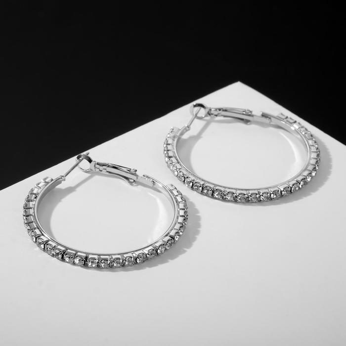 Серьги-кольца Princess дорожка, цвет белый в серебре, d=4 см - Фото 1