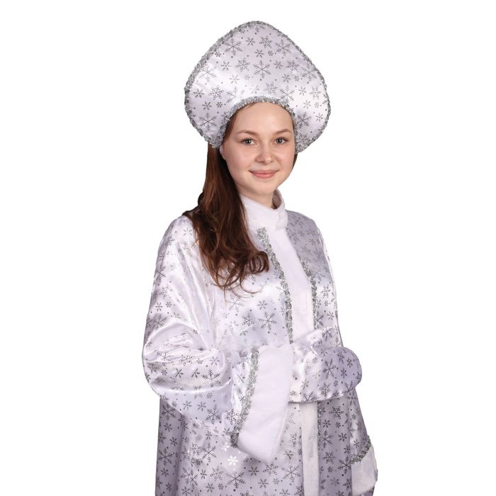 Карнавальный костюм "Снегурочка", атлас, шуба расклешённая со снежинками, кокошник, варежки, р-р 42 - фото 1892188693