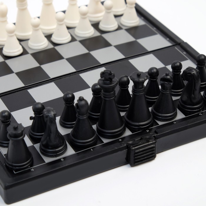 Шахматы магнитные, 13 х 13 см, чёрно-белые - фото 1927343808