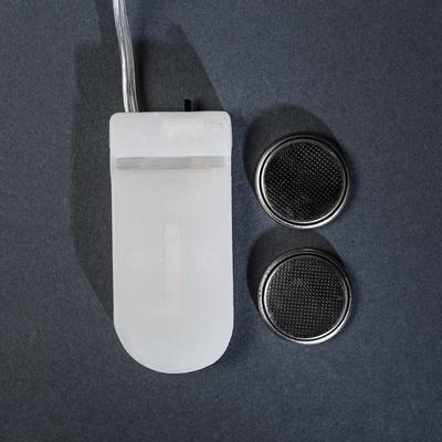 Гирлянда «Нить» 5 м роса, IP20, серебристая нить, 50 LED, батарейки CR2032×2 (в комплекте), свечение красное