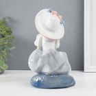 Сувенир керамика под фарфор "Девушка в голубом платье в шляпке с цветами" 17,8х12х12 см - Фото 4