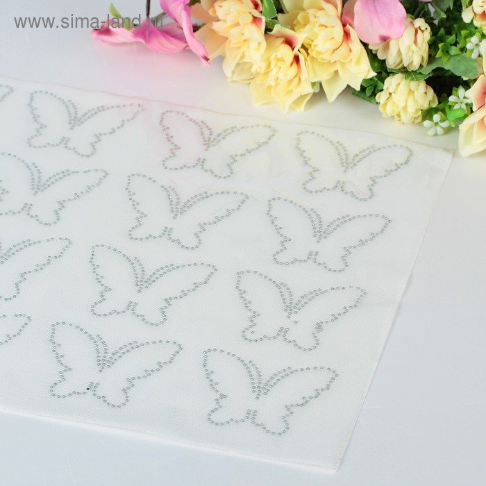 Термоаппликация из страз «Бабочка», 5,5 × 7,2 см, 20 шт. на листе, цвет белый