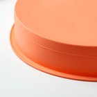 Форма для выпечки Доляна «Круг», силикон, 28×5,5 см, внутренний d=25.5 см, цвет оранжевый - Фото 4