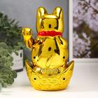 Сувенир кот пластик "Манэки-нэко на слитке" h=17 см, золото - Фото 4