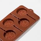 Форма для леденцов новогодняя Доляна «Морозко», силикон, 24×9.5×1.5 см, 6 ячеек (4×4 см), с палочками, голубая - Фото 3