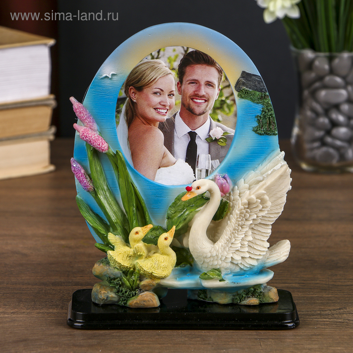 Фоторамка полистоун 7х9 см "Лебедь с детками" 17,5х13х6 см - Фото 1