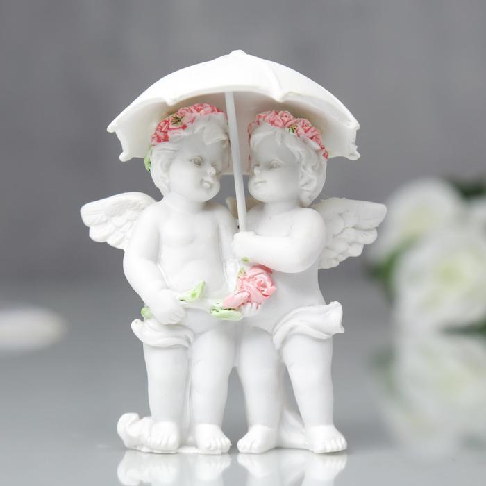 Сувенир полистоун "Ангелочки под зонтиком в розовых веночках" 8,5х6,7х6,5 см - Фото 1