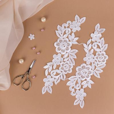 Аппликации пришивные «Лейсы», 25 × 7 см, пара, цвет бело-бежевый