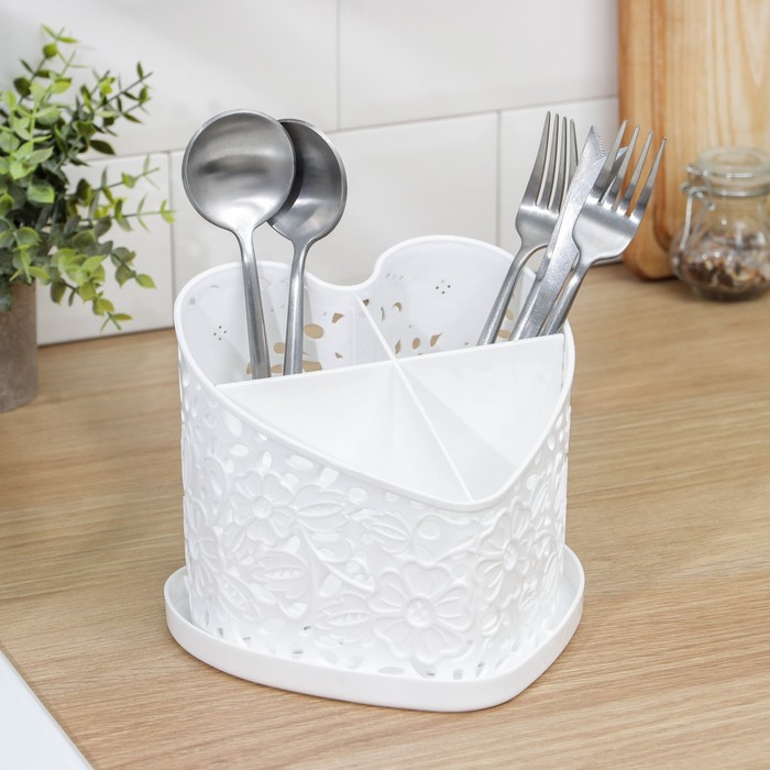 Подставка под столовые приборы Альтернатива «Сердце», 17×18.5×15.5 см, пластик, белая - Фото 1