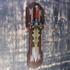 Сувенирный меч на планшете, резное лезвие с рисунком, когти орла на рукояти, клинок 41 см - Фото 2