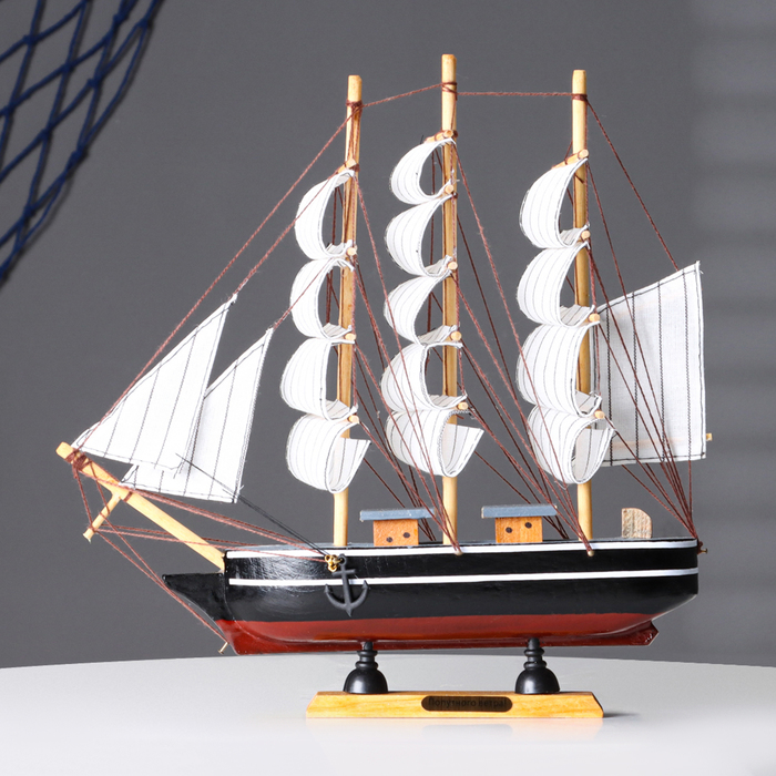 Сувенирная модель корабля «Ганимед» - Фото 1