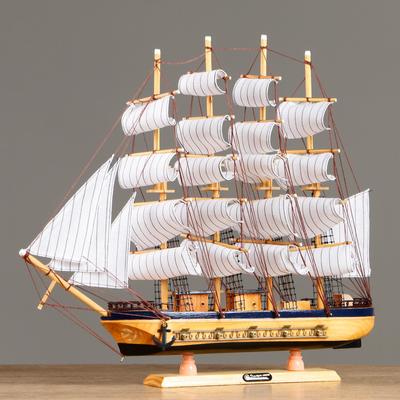 Сувенирная модель корабля «Ричмонд»