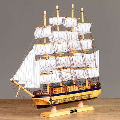 Сувенирная модель корабля «Ричмонд»