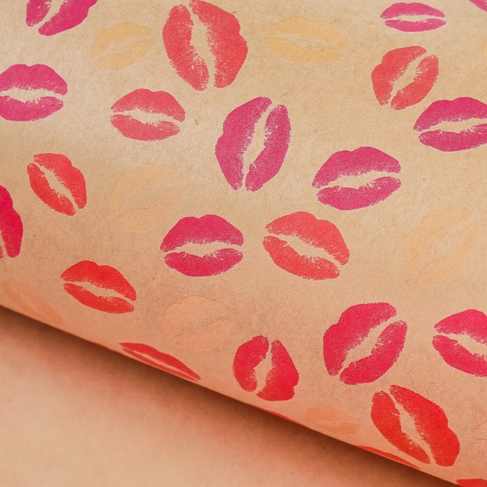 Бумага упаковочная крафтовая «Поцелуи», 50 × 70 см - Фото 1