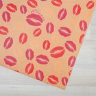 Бумага упаковочная крафтовая «Поцелуи», 50 × 70 см - Фото 3
