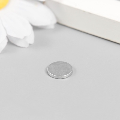 Магнит технический 1*0,15 см