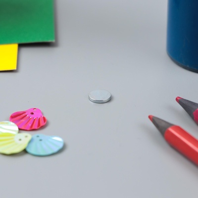 Магнит технический 1*0,15 см