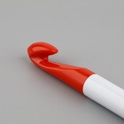 Крючок для вязания, d = 15 мм, 17 см, цвет белый/красный - Фото 4