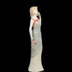 Сувенир керамика "Девушка в струящемся платье с цветком в руке" 21,5х5х4,5 см - Фото 3