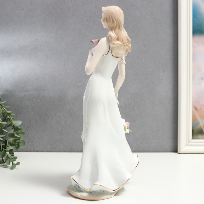 Сувенир керамика "Романтичная девушка с корзиной цветов" 35х16х11 см - фото 1899571064