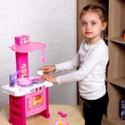Игровой модуль "Кухня" с аксессуарами, световые и звуковые эффекты, высота 54 см, БОНУС - вырезная бумажная кукла с одеждой - Фото 2