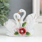 Сувенир керамика "Два лебедя с розой" страза 8х10,5х4 см - фото 2860047