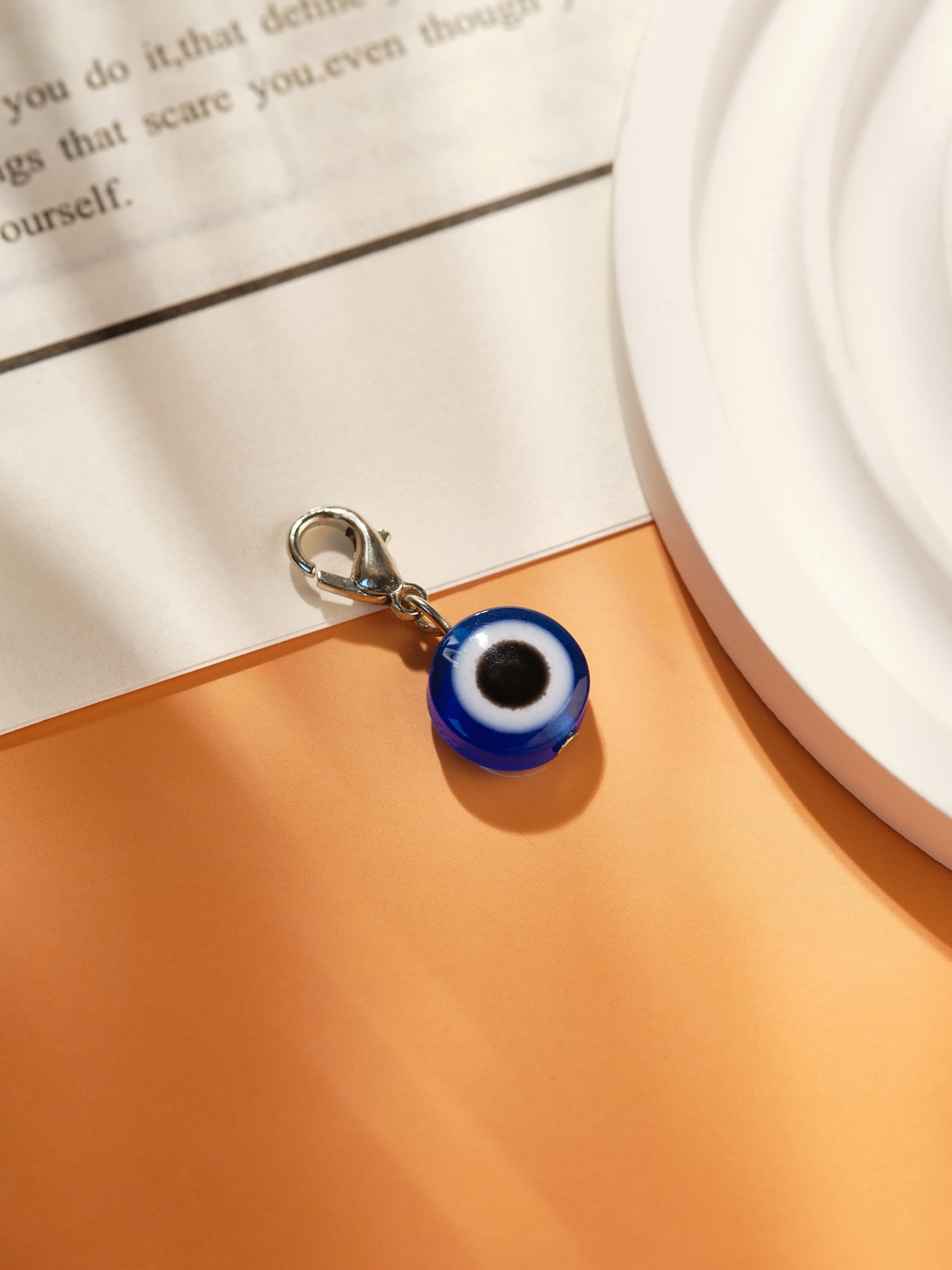 амулеты и обереги. талисман от сглаза с золотом. оберег от сглаза у тюрков. оберёг от сглаза. оберег хамса рука фатимы.