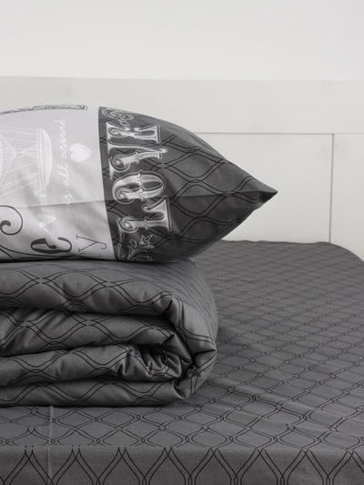 Постельное бельё "Этель" 1.5 сп Love 143*215 см, 150*214 см, 70*70 см -2 шт